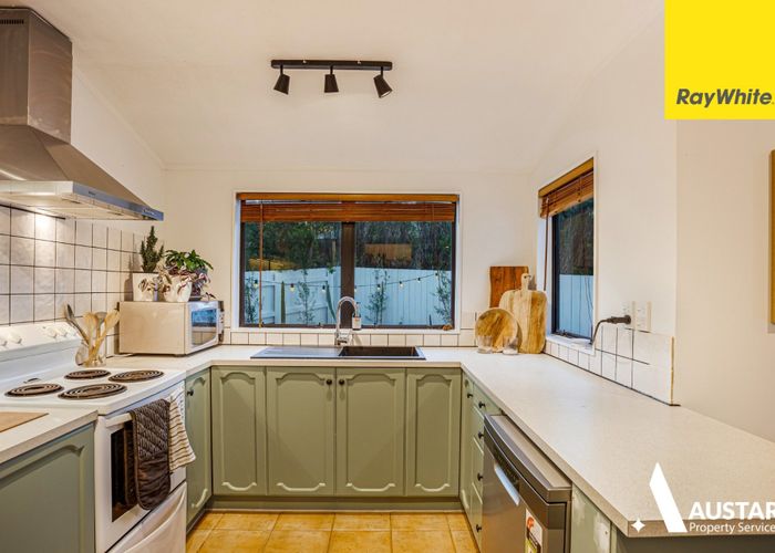  at 6 Clarion Place, Glendene, Waitakere City, Auckland