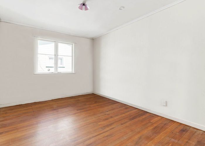  at 52 Beaumonts Way, Manurewa, Manukau City, Auckland