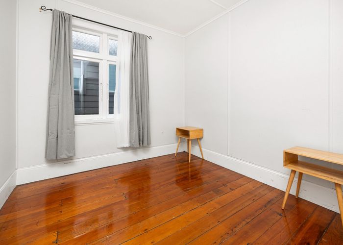  at 2/9 Essex Road, Mount Eden, Auckland City, Auckland