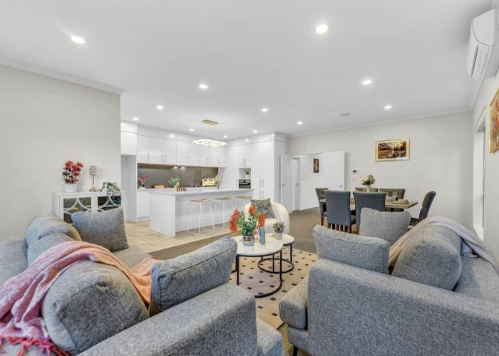 at 10 Fong Road, Flat Bush, Manukau City, Auckland