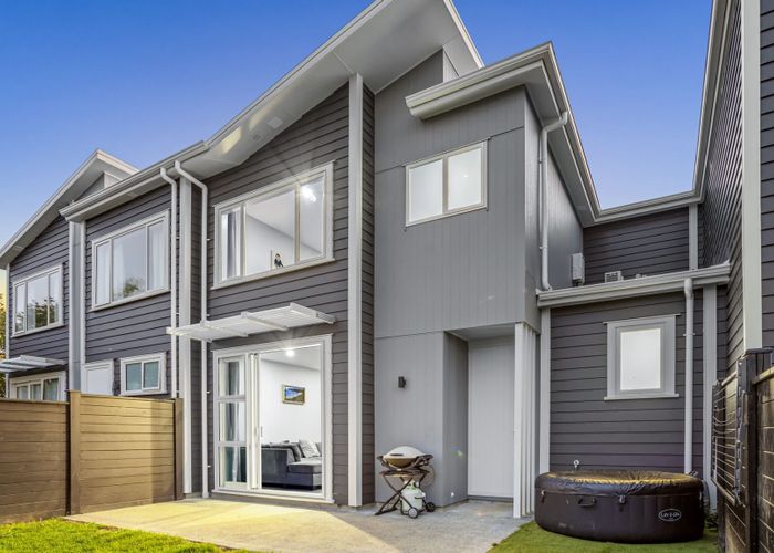  at 4 Taitonga Lane, Stanmore Bay, Whangaparaoa