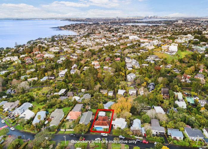  at 30 Peter Terrace, Castor Bay, Auckland