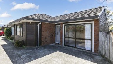  at 2/9 Atiawa ST, PETONE, LOWER HUTT