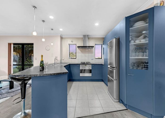  at 6  Cairnsvale Rise, Manurewa, Manukau City, Auckland