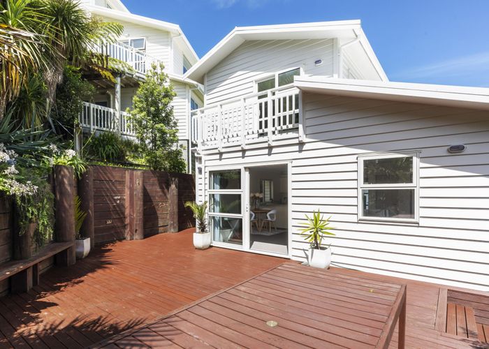 at 3A Frobisher Street, Island Bay, Wellington