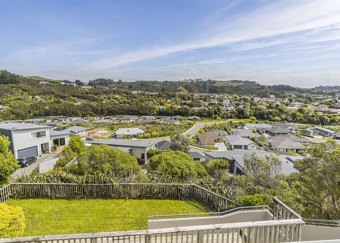  at 62 Spyglass Lane, Whitby, Porirua