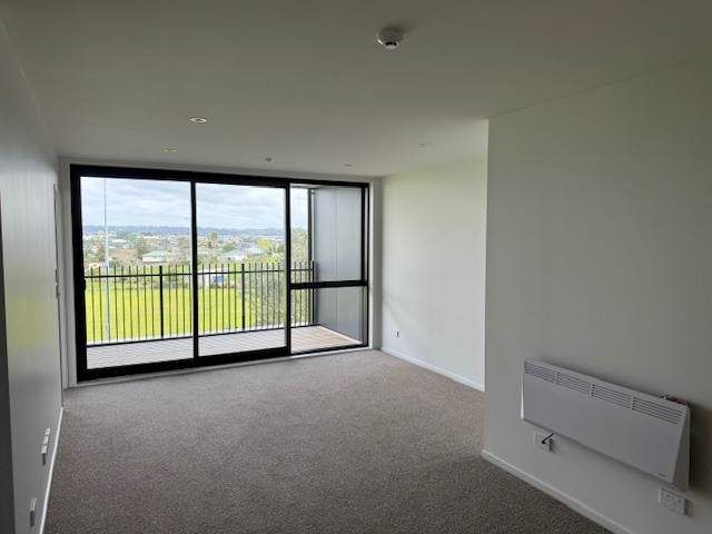 at 9/6 Treasure Lane, Te Atatu South, Waitakere City, Auckland