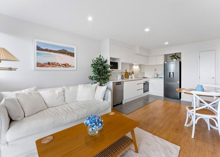  at 103/318 Wairau Road, Glenfield, North Shore City, Auckland