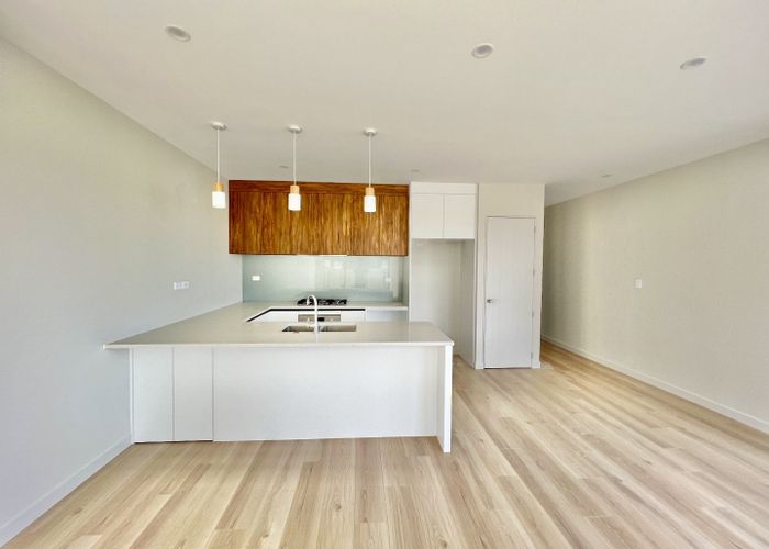  at 42 Tahetoka Street, Westgate, Waitakere City, Auckland