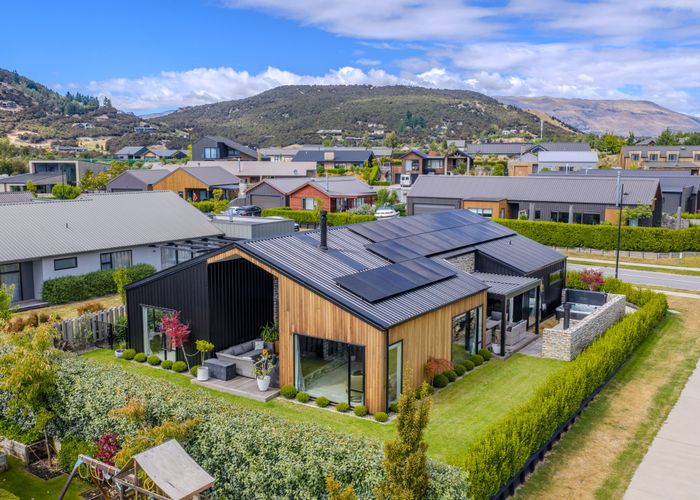  at 32 Mount Nicholas Avenue, Wanaka