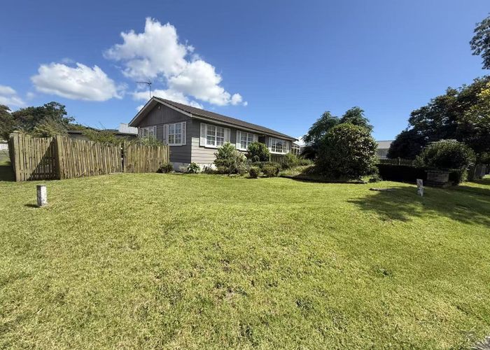  at 12 Fiesta Drive, Half Moon Bay, Manukau City, Auckland