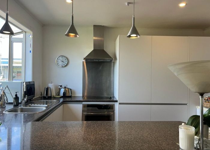  at 2/26 Otakau Road, Milford, North Shore City, Auckland