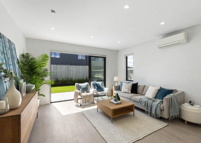  at 8 Paraone Crescent, Takanini, Papakura, Auckland