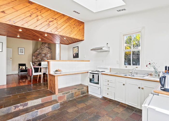  at 21 Cardigan Street, Western Springs, Auckland City, Auckland