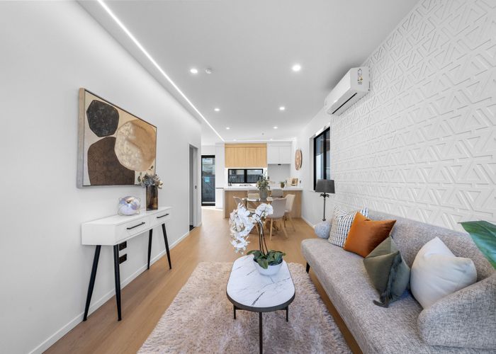  at Lot 1, 32 Bradbury Road, Botany Downs, Manukau City, Auckland