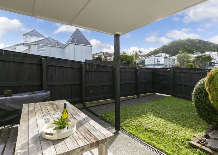  at 130 Akaroa Drive, Maupuia, Wellington
