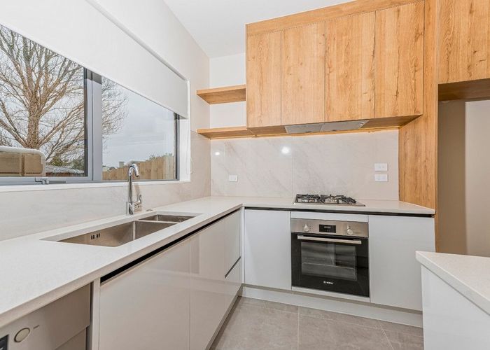  at 31 Statesman Street, Henderson, Auckland