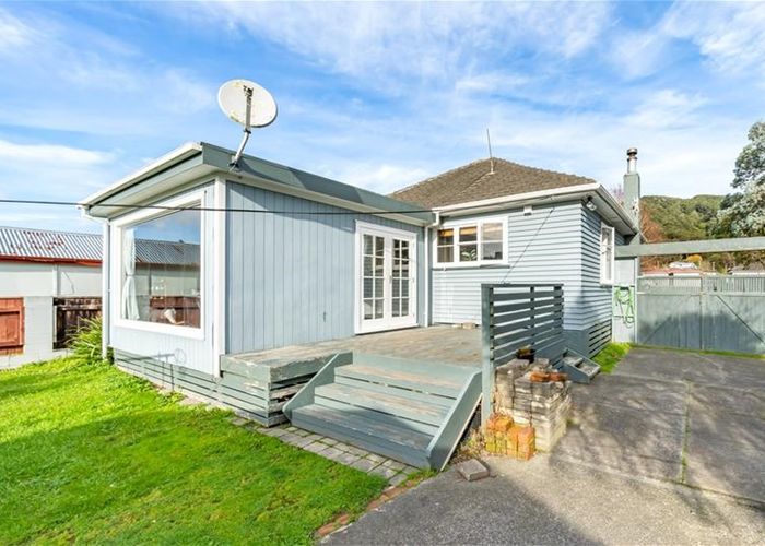  at 118 Wainuiomata Road, Wainuiomata, Lower Hutt