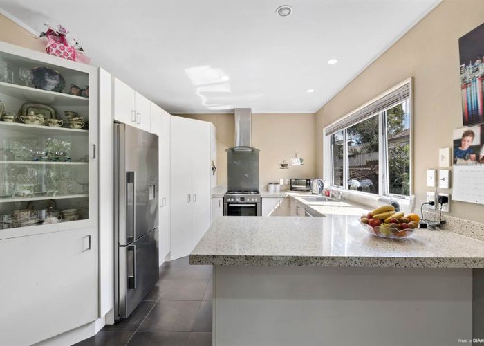  at 2/73 Vincent Street, Howick, Auckland