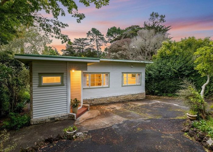  at 15 Fairmount Road, Titirangi, Waitakere City, Auckland