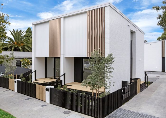  at 3/9 Oregon Avenue, Avondale, Auckland