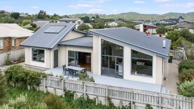  at 9 Greenstone Place, Aotea, Porirua