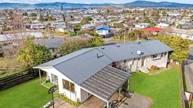  at 9 Teal Place, Selwyn Heights, Rotorua