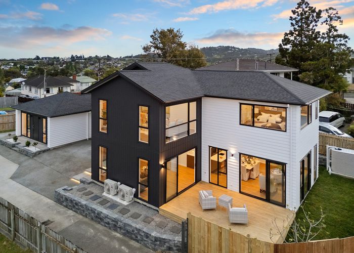  at 101 Golf Road, New Lynn, Auckland
