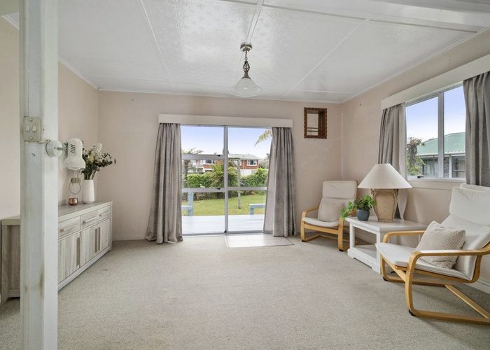  at 2 Holden Avenue, Holdens Bay, Rotorua, Bay Of Plenty