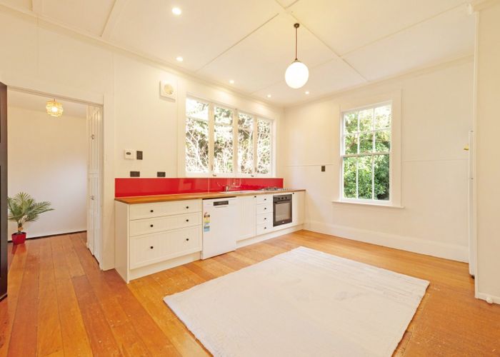  at 13 Cave Road, Houghton Bay, Wellington