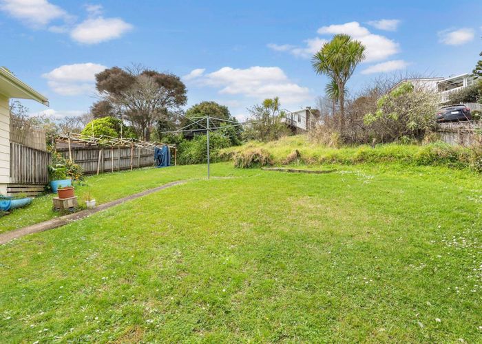  at 18 Sunward Rise, Glenfield, North Shore City, Auckland