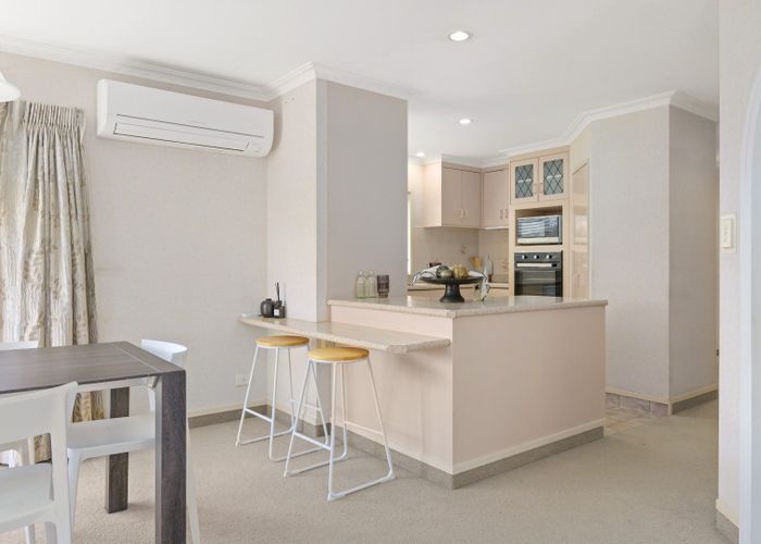  at 2 Longwood Place, Harrowfield, Hamilton