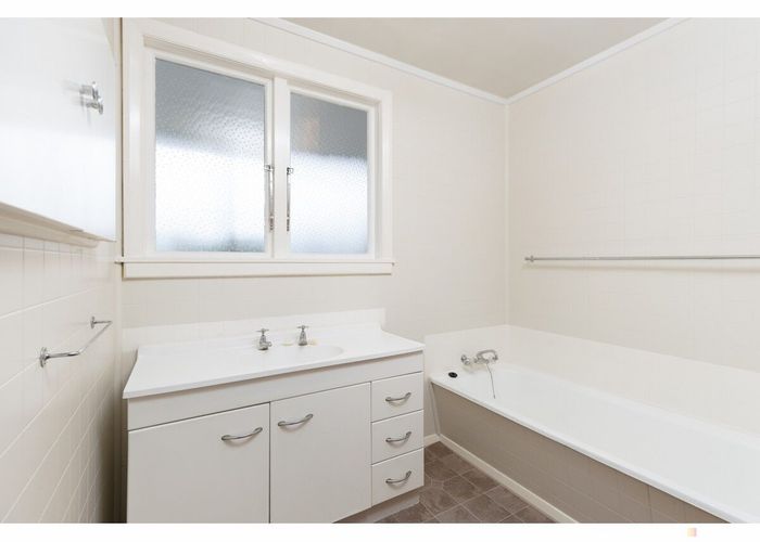  at 2 Kennedy Crescent, Waimate, Waimate, Canterbury