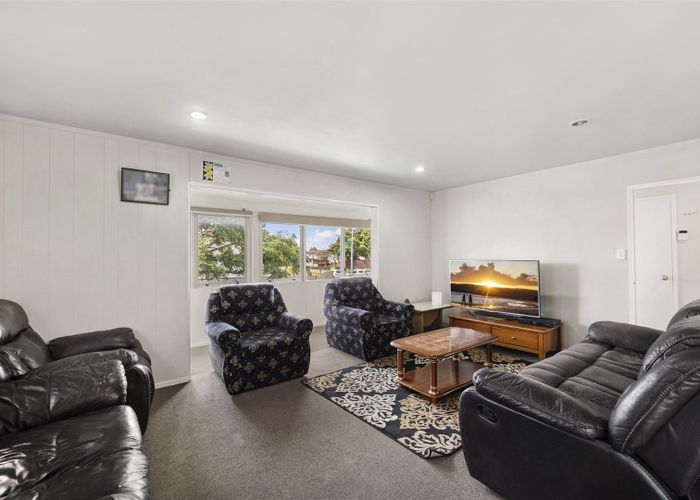  at 7 Frobisher Way, Clendon Park, Auckland