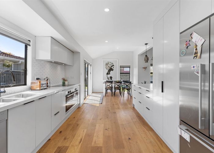  at 1 Heaton Grove, Chatswood, Auckland
