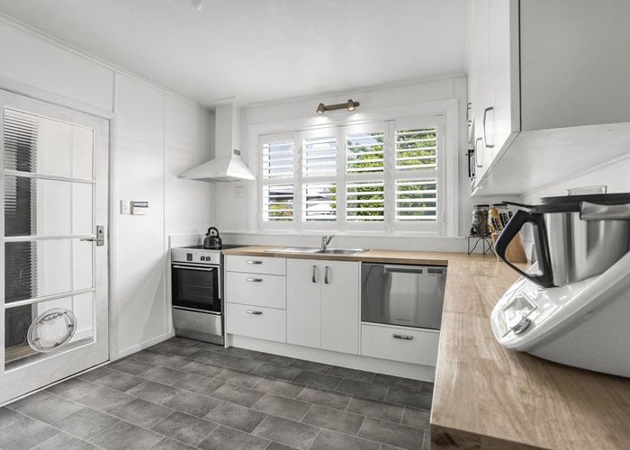  at 13 Craig Grove, Elderslea, Upper Hutt