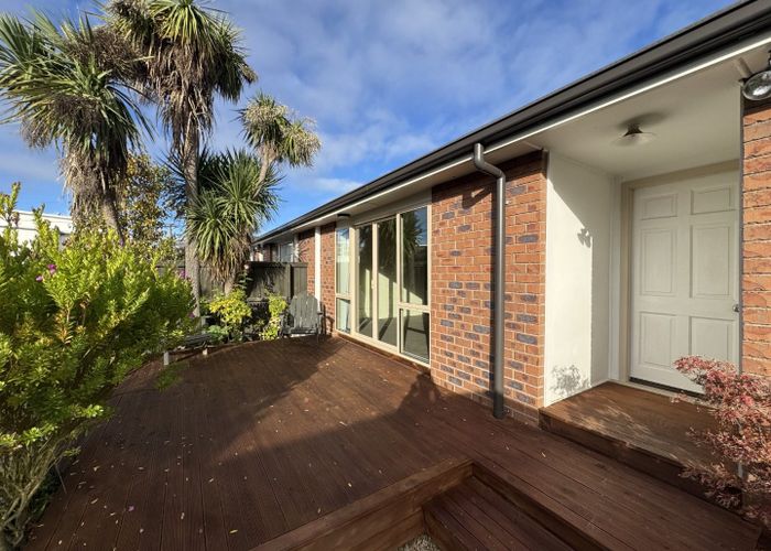  at 2/35 Packe Street, Edgeware, Christchurch