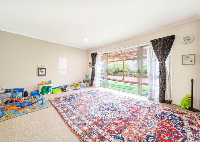  at 32 Ballymore Drive, Pinehill, Auckland