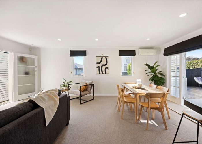  at 1/5 HOHERIA ROAD, Onehunga, Auckland