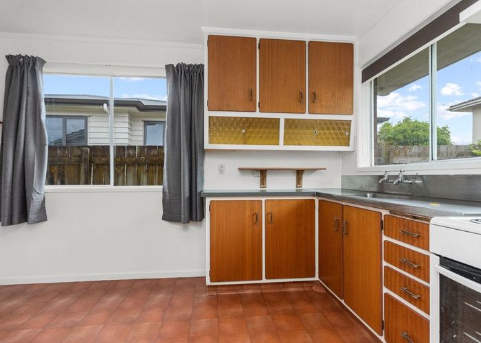  at 2/24 Jason Avenue, Sandringham, Auckland City, Auckland