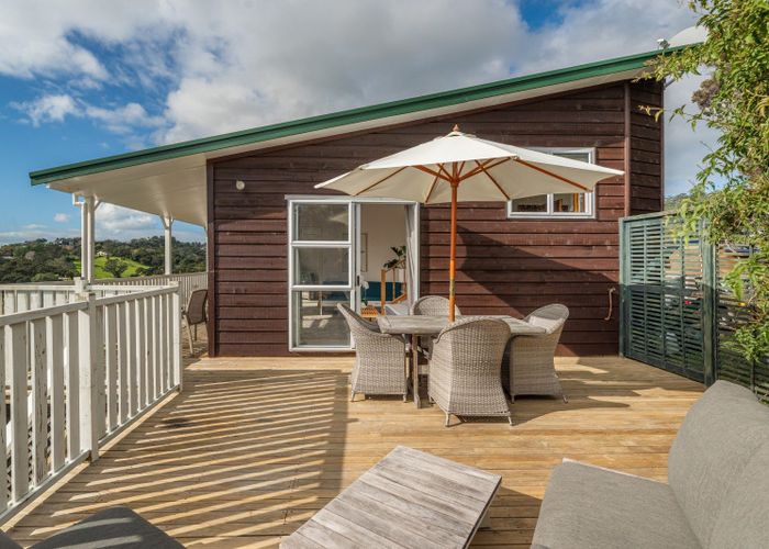  at 5/8 Victoria Road North, Onetangi, Waiheke Island, Auckland