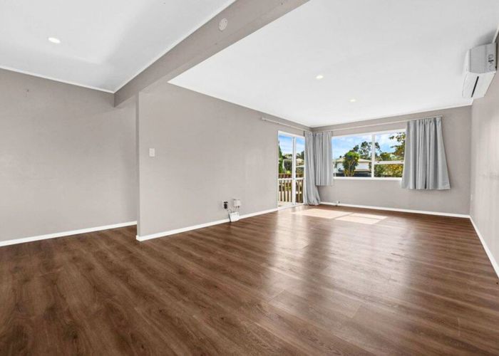  at 17 Landow Place, Henderson, Waitakere City, Auckland