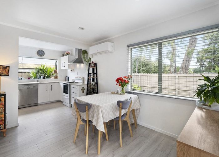  at 116 Riversdale Road, Avondale, Auckland