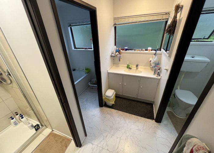  at 69 Chelsea View Drive, Chatswood, North Shore City, Auckland