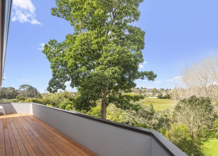  at 1/5 Pelican Lane, Unsworth Heights, Auckland