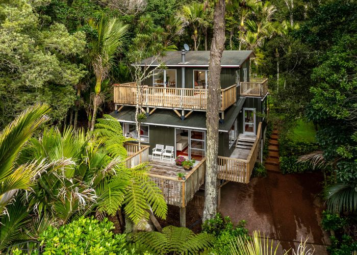  at 3 Paturoa Road, Titirangi, Waitakere City, Auckland