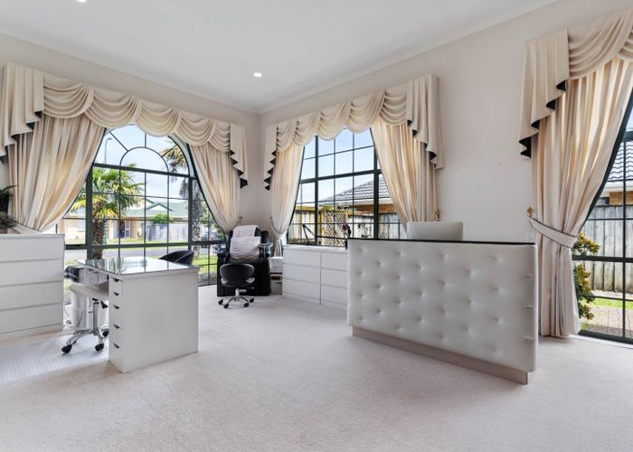  at 16 Trovare Place, Golflands, Auckland