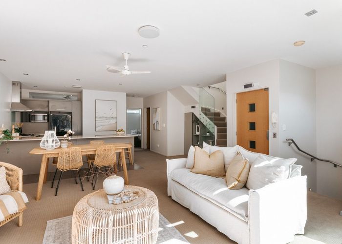 at 4/35 Victoria Road, Mount Maunganui, Mount Maunganui
