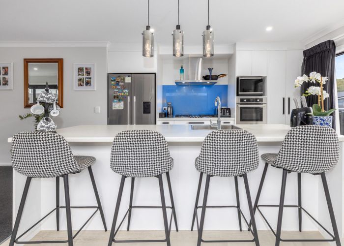  at 39 Karearea Avenue, Kenepuru, Porirua