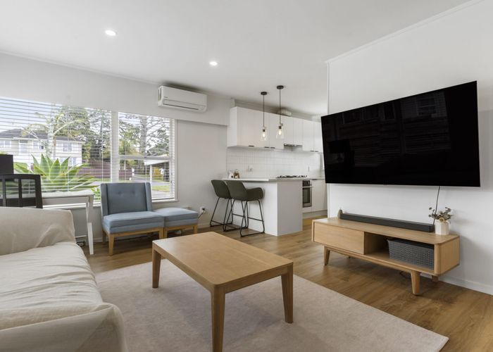  at 1/17 Woodall Place, Totara Vale, North Shore City, Auckland